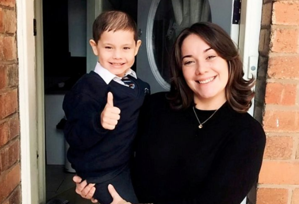 Oscar, six ans qui a lutté contre une forme rare de leucémie retourne enfin à l’école sans cancer