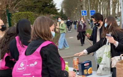 Plus d’une tonne de dons alimentaires récoltés par les jeunes de Marcq Institution